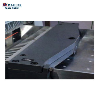 K92-7 Máquina automática de corte de papel de guillotina de microcorte de control con capacidad de 4500 kg