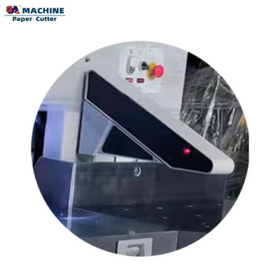 PL68-10 Máquina computarizada de corte de papel para cortar con precisión y rapidez