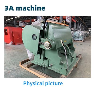 Máquina manual de corte a presión CQT 750 para el creado y plegado de papel en una planta de fabricación