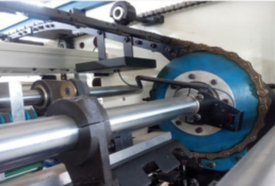 20kw de potencia nominal Máquina de corte y desbaste a presión de mesa plana CQT-1520 con desmontaje