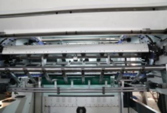Máquina informática de corte automático por die CQT-1520 para 19000 kg Productos